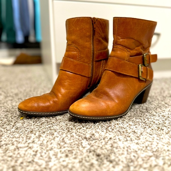 Anne Klein size 8 ankle boots (zip up) - Picture 1 of 5